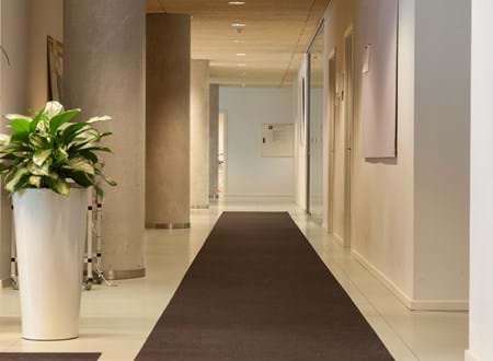 Fraster rød filt løber, DR byen (3)